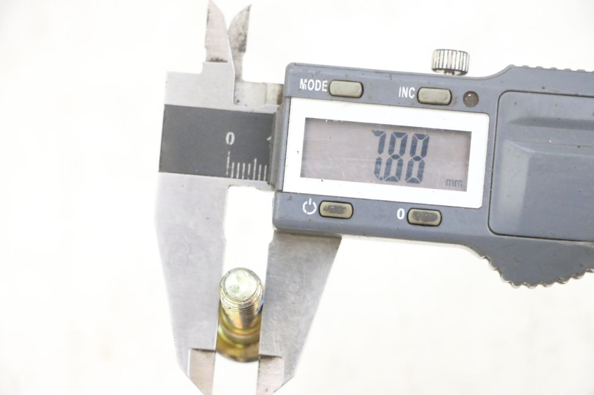 photo de TORNILLO DEL DISCO DE FRENO DAELIM S1 125 (2007 - 2016) - Zoom estado de uso