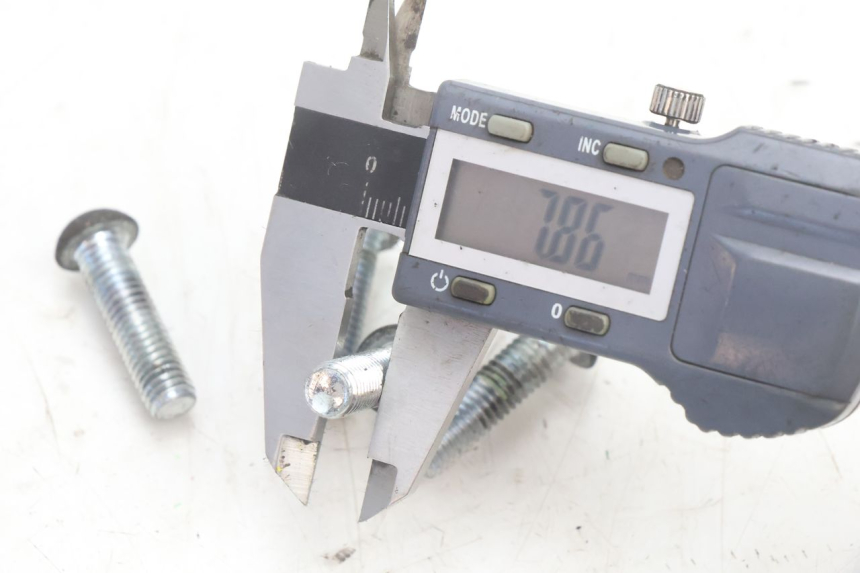 photo de TORNILLO DEL DISCO DE FRENO PEUGEOT SATELIS 125 (2013 - 2018) - Estado de la superficie y material
