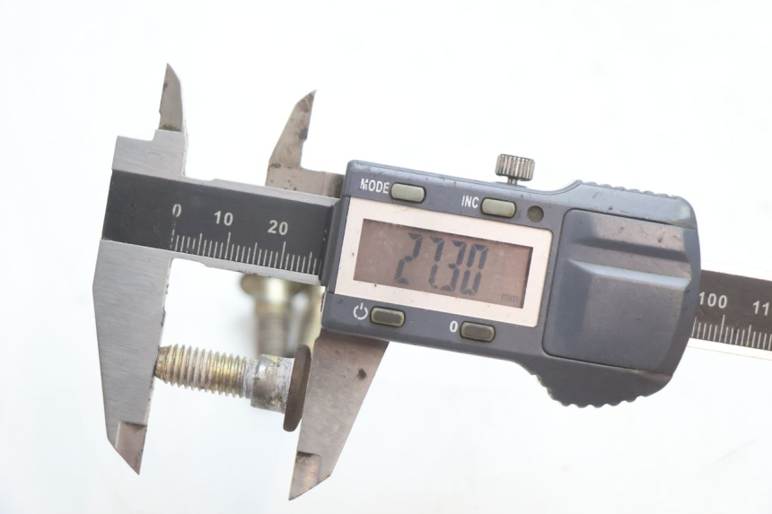 photo de TORNILLO DEL DISCO DE FRENO DERBI SENDA 50 (2003 - 2005) - Otra perspectiva