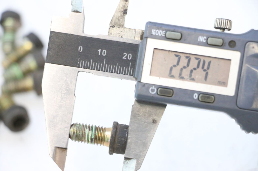 photo de TORNILLO DEL DISCO DE FRENO DUCATI SS IE DS CARENEE 1000 (2002 - 2006) - Zoom estado de uso