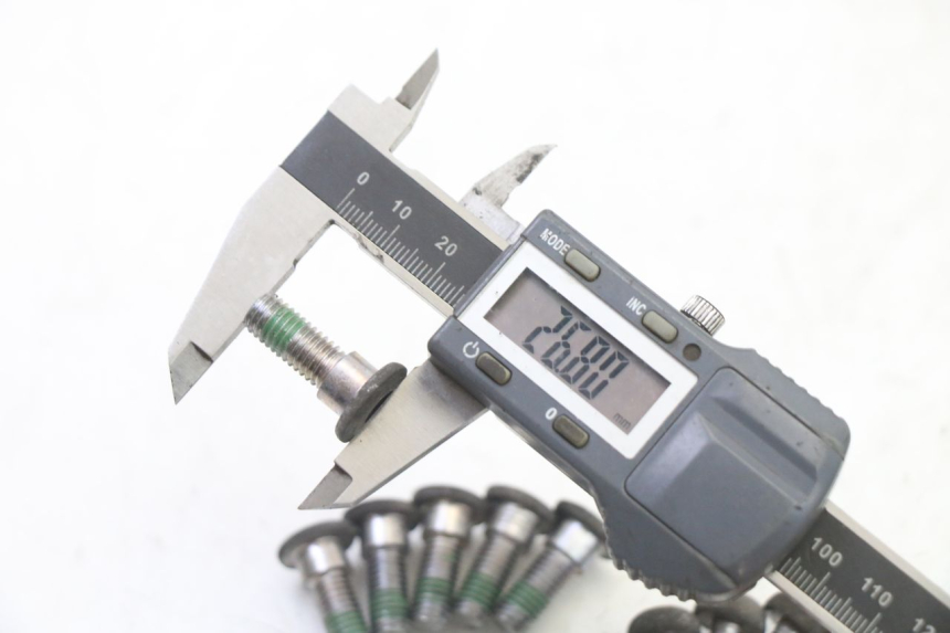 photo de TORNILLO DEL DISCO DE FRENO HONDA ST PAN EUROPEAN 1300 (2002 - 2013) - Otra perspectiva