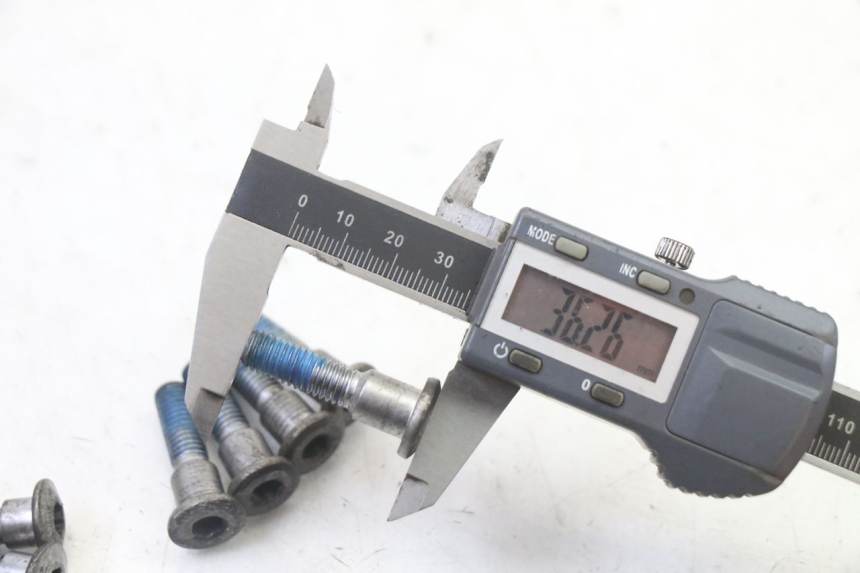 photo de TORNILLO DE DISCO DE FRENOS SUZUKI SV S 650 (2003 - 2009) - Detalle de la pieza