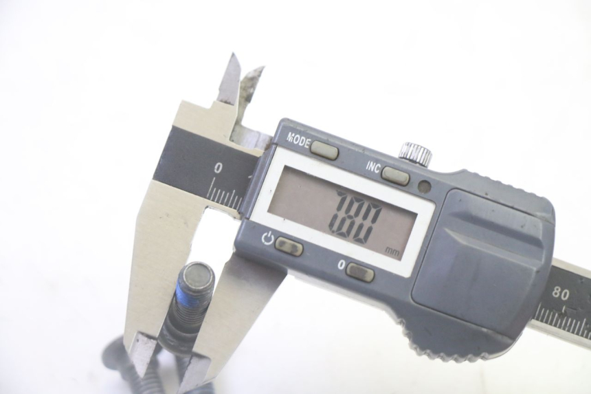 photo de TORNILLO DEL DISCO DE FRENO PEUGEOT TWEET 4T 50 (2018 - 2022) - Primer plano técnico