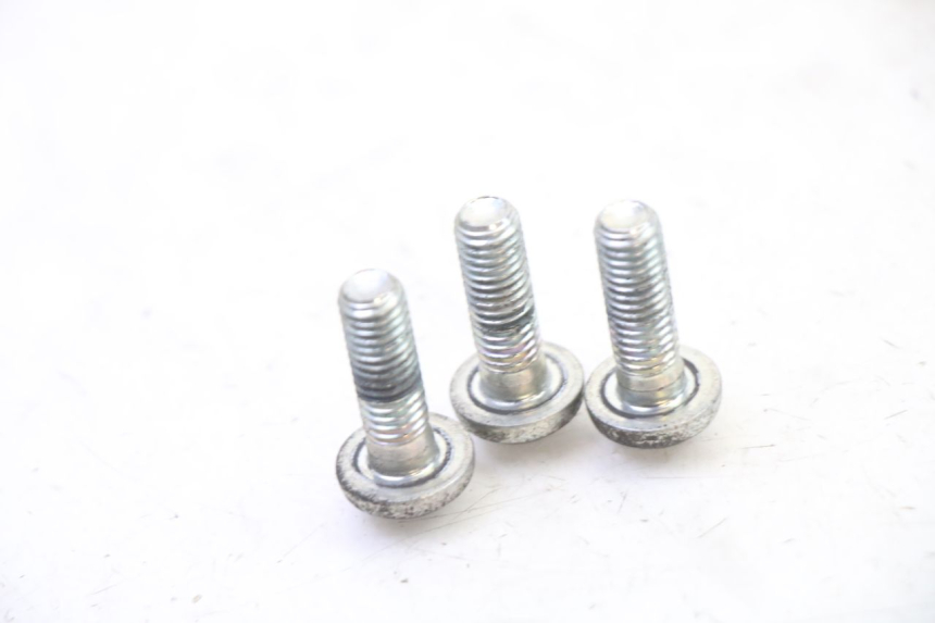 photo de TORNILLO DEL DISCO DE FRENO YAMAHA XMAX X-MAX 125 (2021 - 2025) - Zoom estado de uso