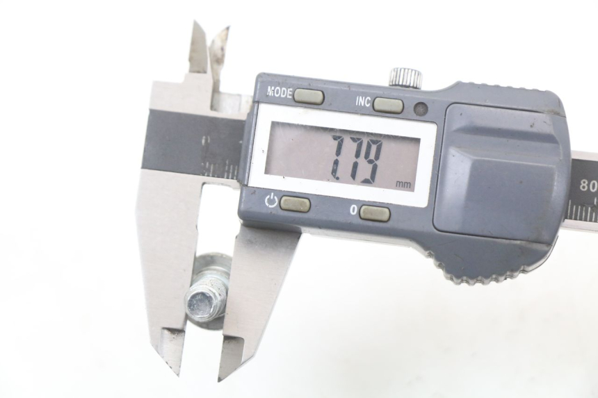 photo de TORNILLO DEL DISCO DE FRENO HYOSUNG XRX 125 (2000 - 2008) - Primer plano técnico