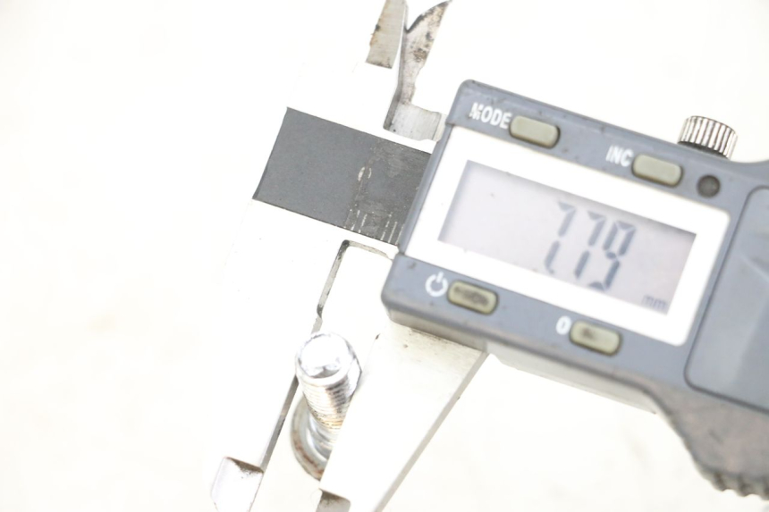 photo de TORNILLO DEL DISCO DE FRENO SYM XS 125 (2007 - 2016) - Zoom estado de uso