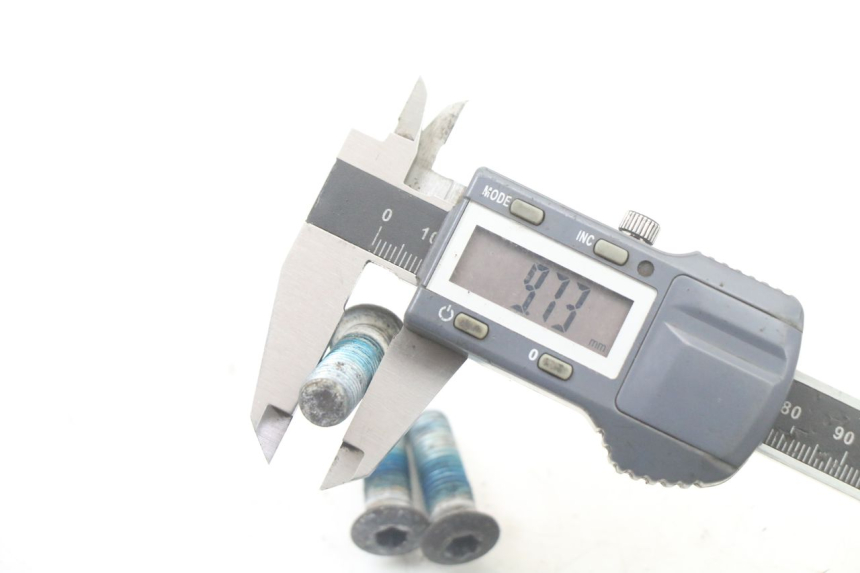 photo de TORNILLO DEL DISCO DE FRENO YAMAHA AEROX 50 (1997 - 2006) - Primer plano técnico