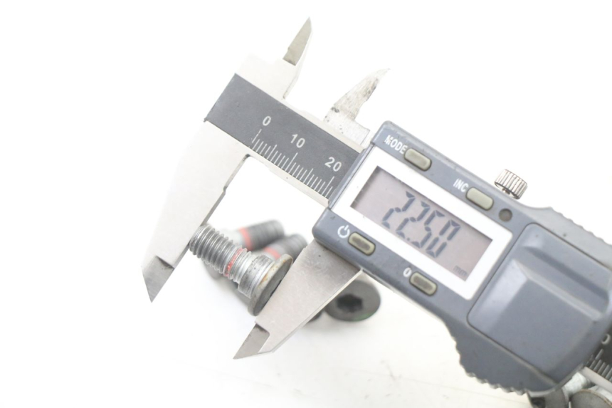 photo de TORNILLO DEL DISCO DE FRENO YAMAHA TRACER 7 700 (2020 - 2024) - Detalles de los puntos de fijación