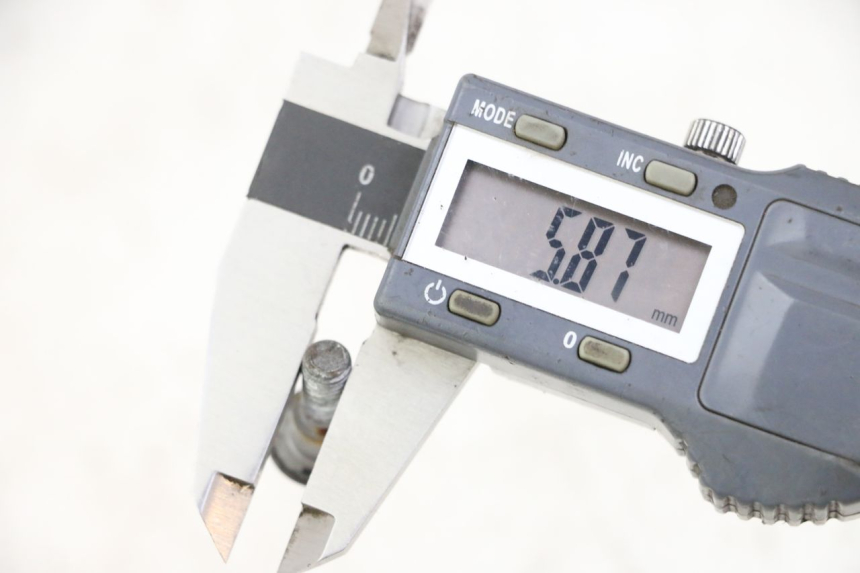 photo de TORNILLO DEL DISCO DE FRENO YAMAHA XJ6 600 (2008 - 2016) - Detalle de la pieza