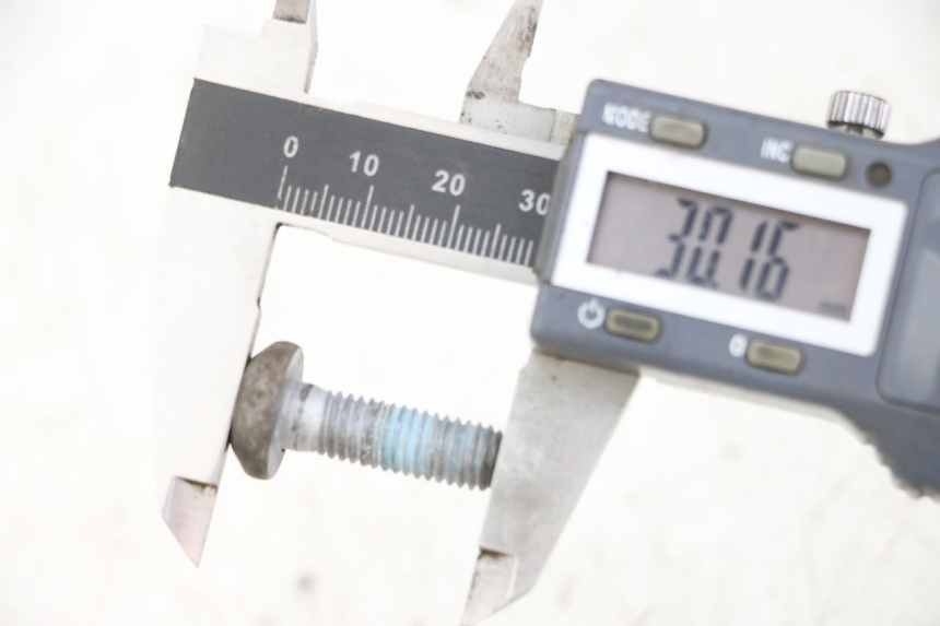 photo de TORNILLO DEL DISCO DE FRENO YAMAHA XJ6 600 (2008 - 2016) - Otra perspectiva