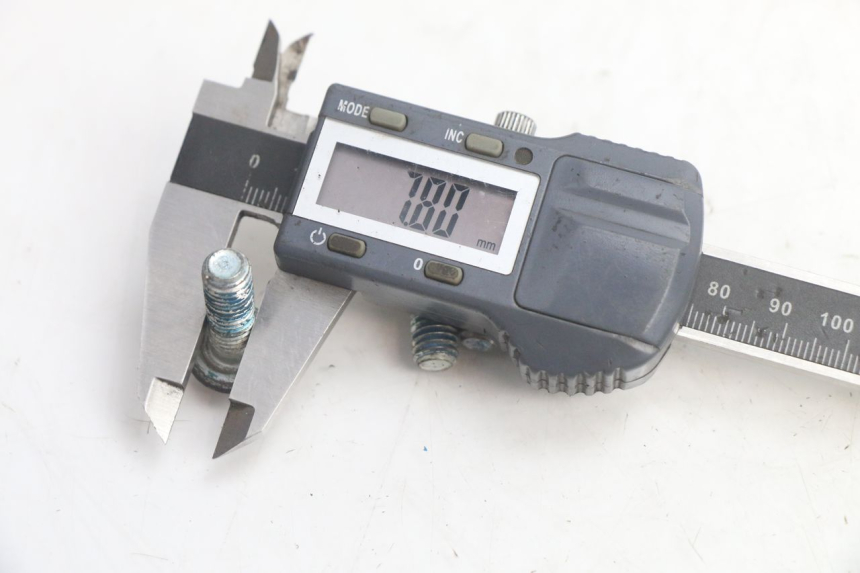 photo de TORNILLO DEL DISCO DE FRENO YAMAHA YP MAJESTY 125 (1998 - 2001) - Otra perspectiva