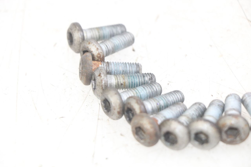 photo de DISCO DE FRENO YAMAHA YZF R THUNDERCAT 600 (1996 - 2003) - Otra perspectiva